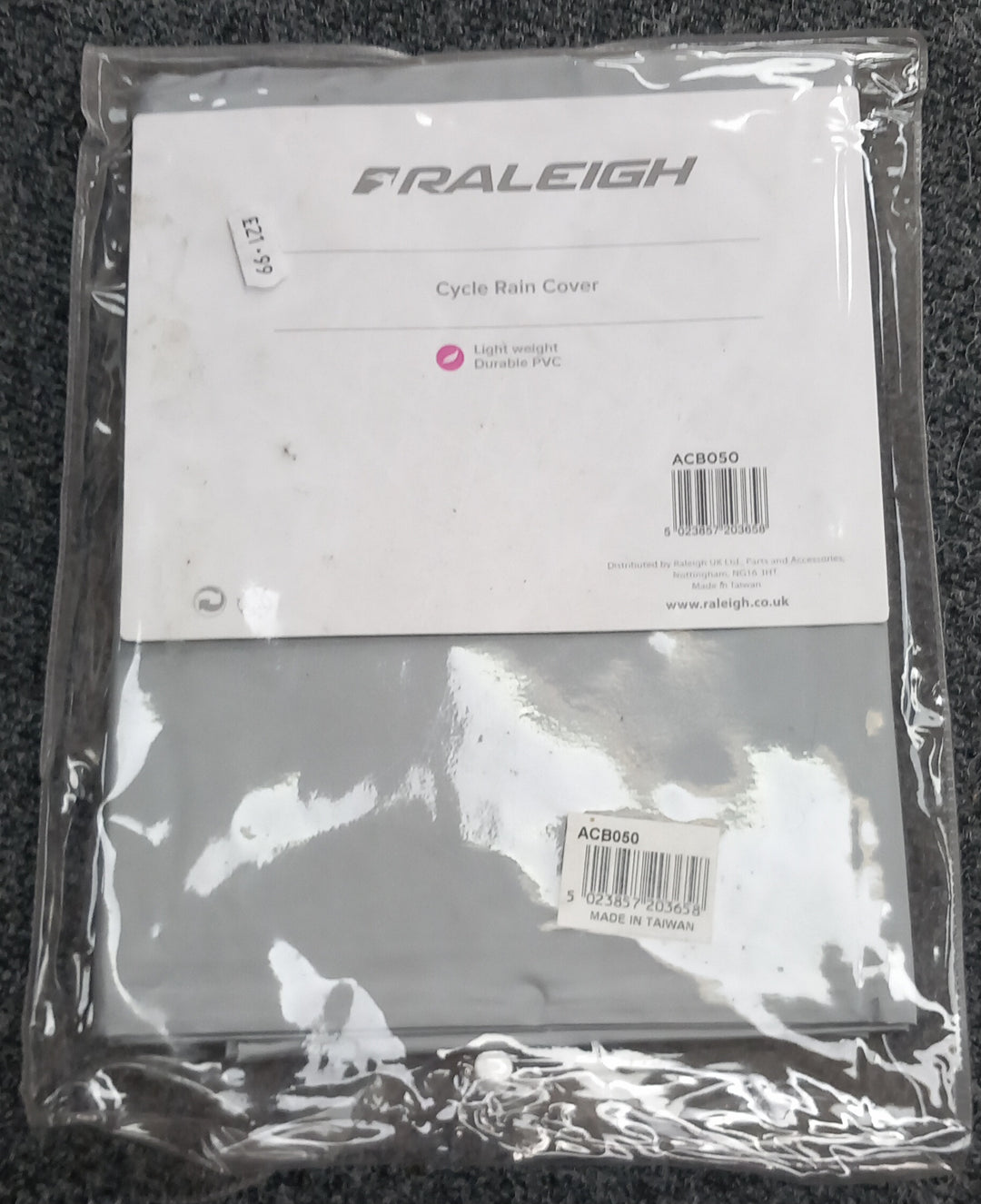 Rayleigh cycle rain cover