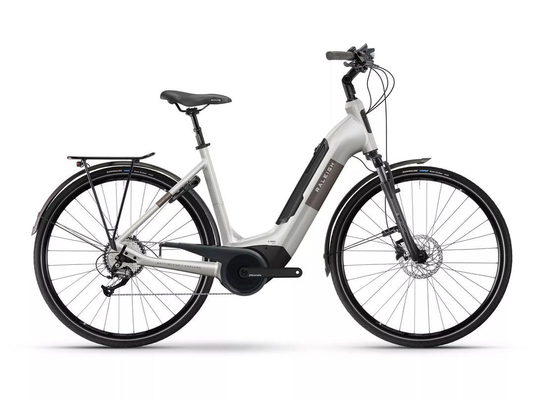 Raleigh Motus Tour Ltd Off-White Derailleur Gear 2025 Electric Hybrid Bike