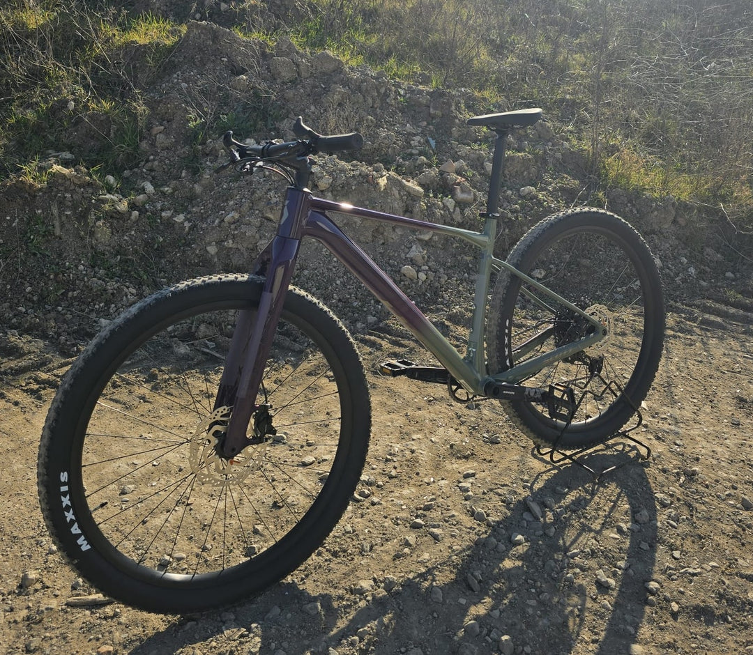 Scott Scale Gravel 20 Bike Olivine Green Blackberry 2025