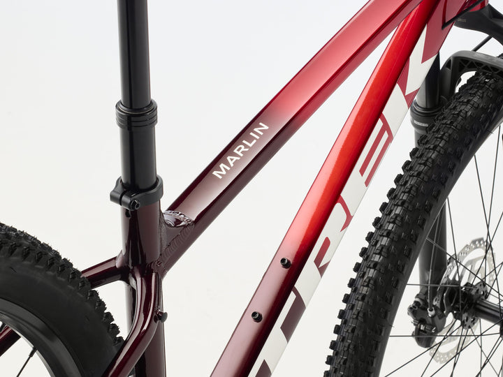 Trek Marlin 7 Gen 3 Fury Red Fade 2027 Mountain Bike
