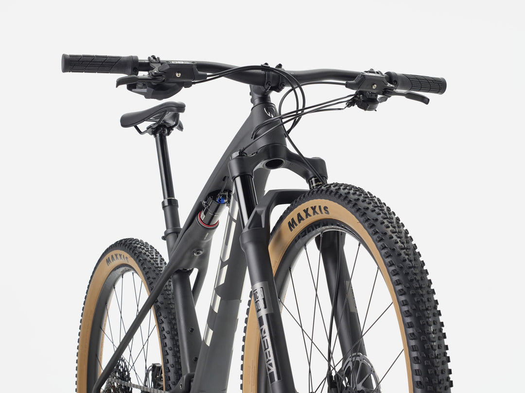 Trek Supercaliber SL 9.6 Gen 2 Matte Carbon Gloss Black Splatter 2027 Full Suspension Mountain Bike