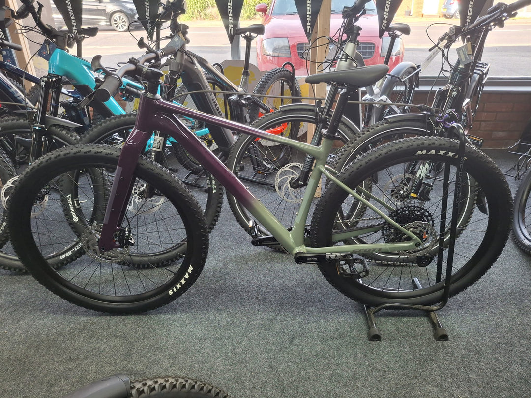 Scott Scale Gravel 20 Bike Olivine Green Blackberry 2025 - EX Display