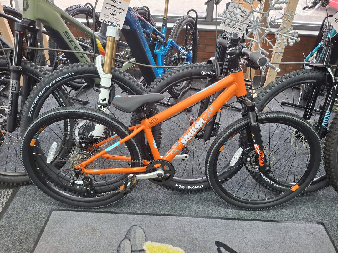 Squish 24 MTB Orange 2026 Kids Lightweight Mountain Bike