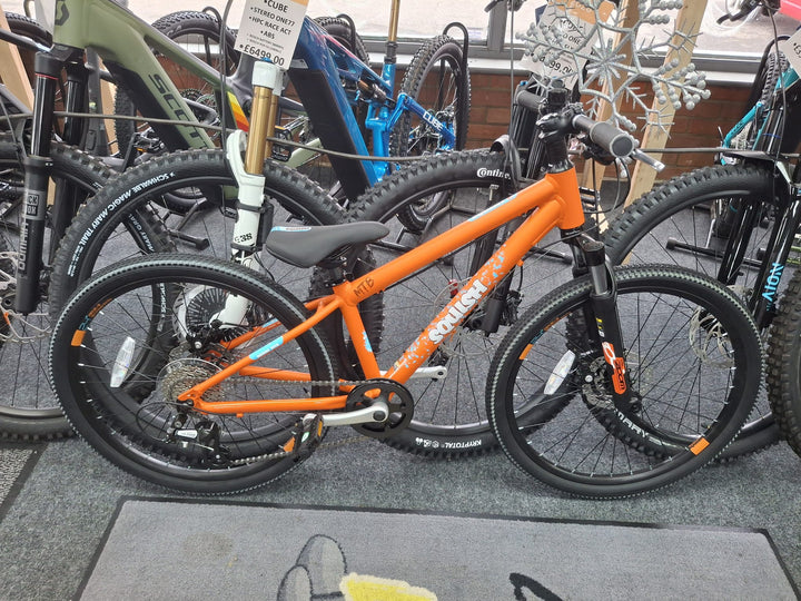 Squish 24 MTB Orange 2026 Kids Lightweight Mountain Bike