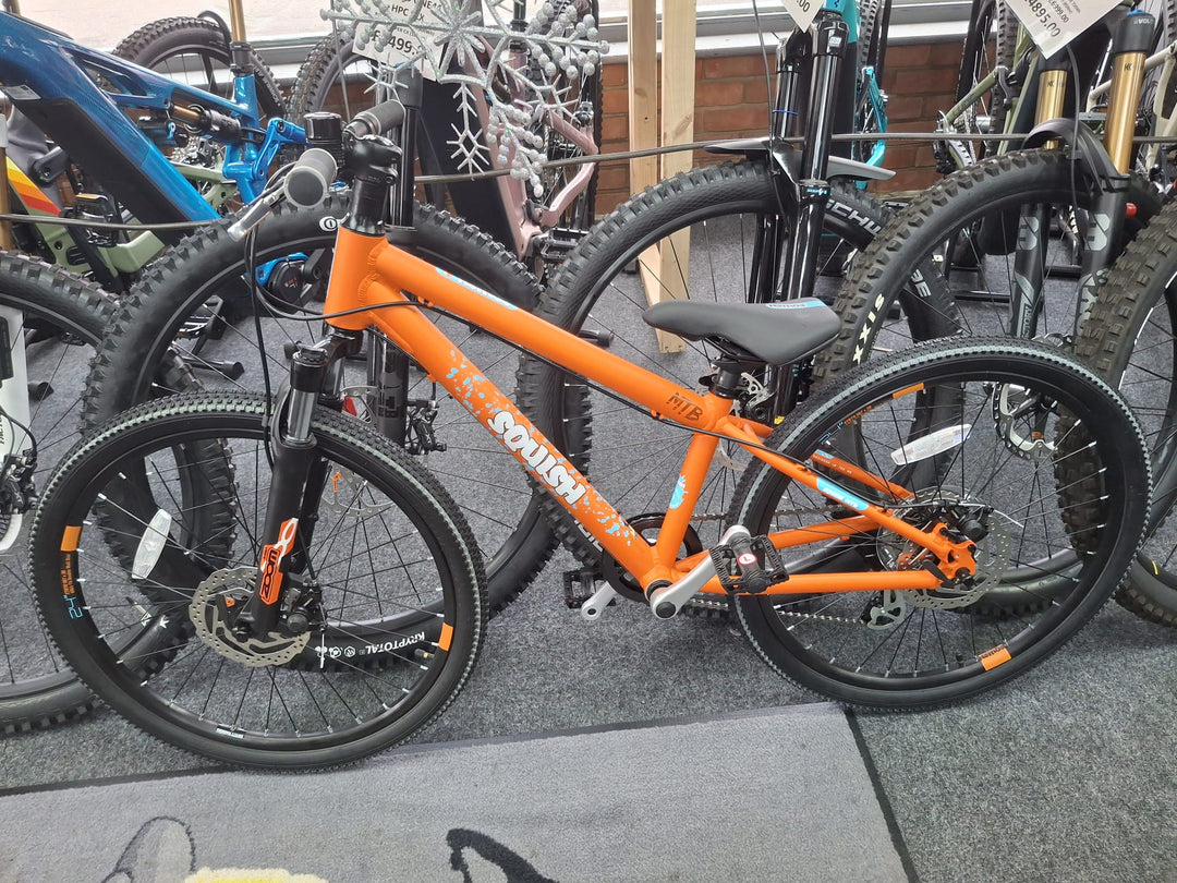 Squish 24 MTB Orange 2026 Kids Lightweight Mountain Bike