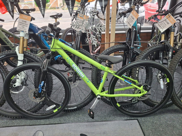 Squish 26 MTB Green 2026 Kids Lightweight Mountain Bike