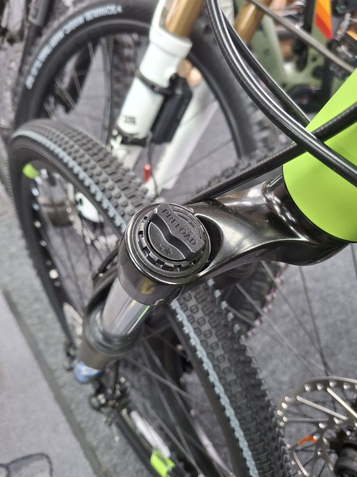 Squish 26 MTB Green 2026 Kids Lightweight Mountain Bike