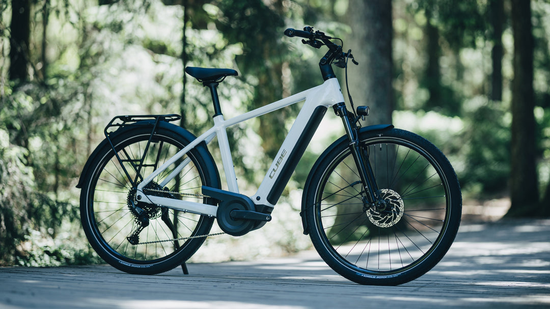 Cube Touring Hybrid One 600 Metallicwhite Chrome 2027 Electric Hybrid Bike