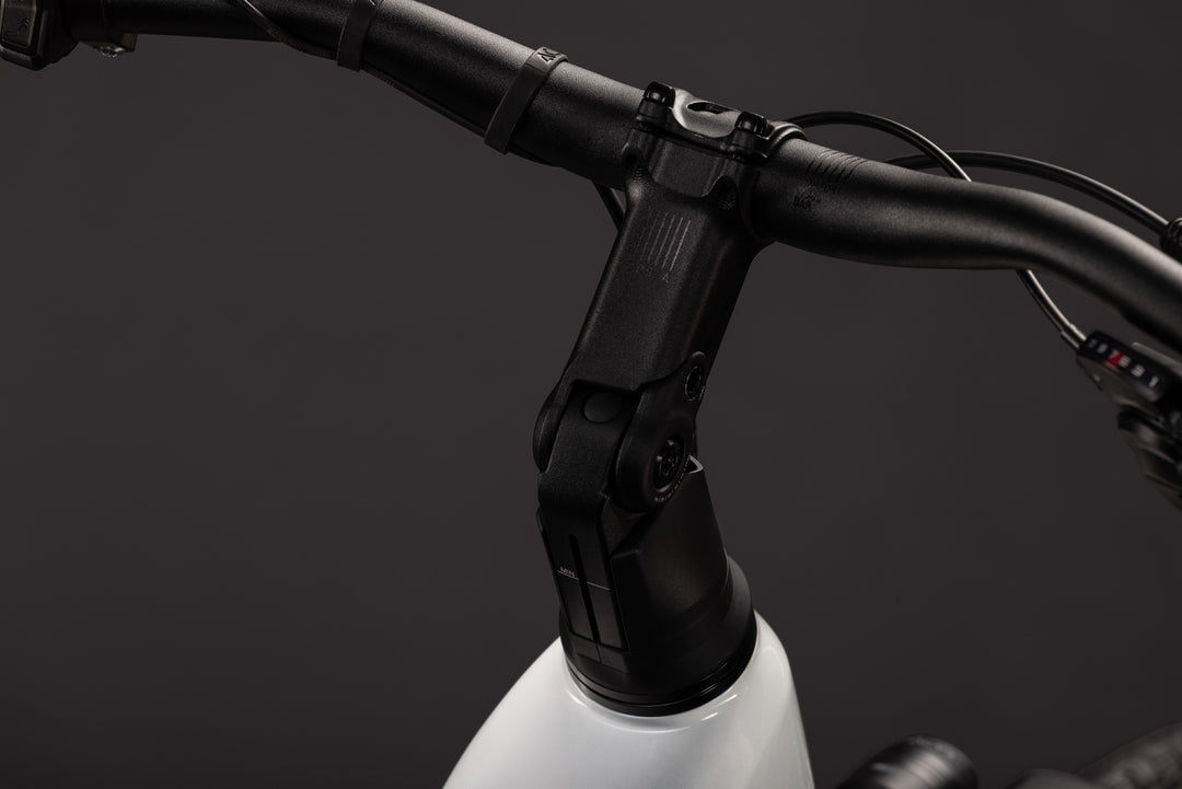 Cube Touring Hybrid One 600 Metallicwhite Chrome Easy Entry 2027 Electric Hybrid Bike