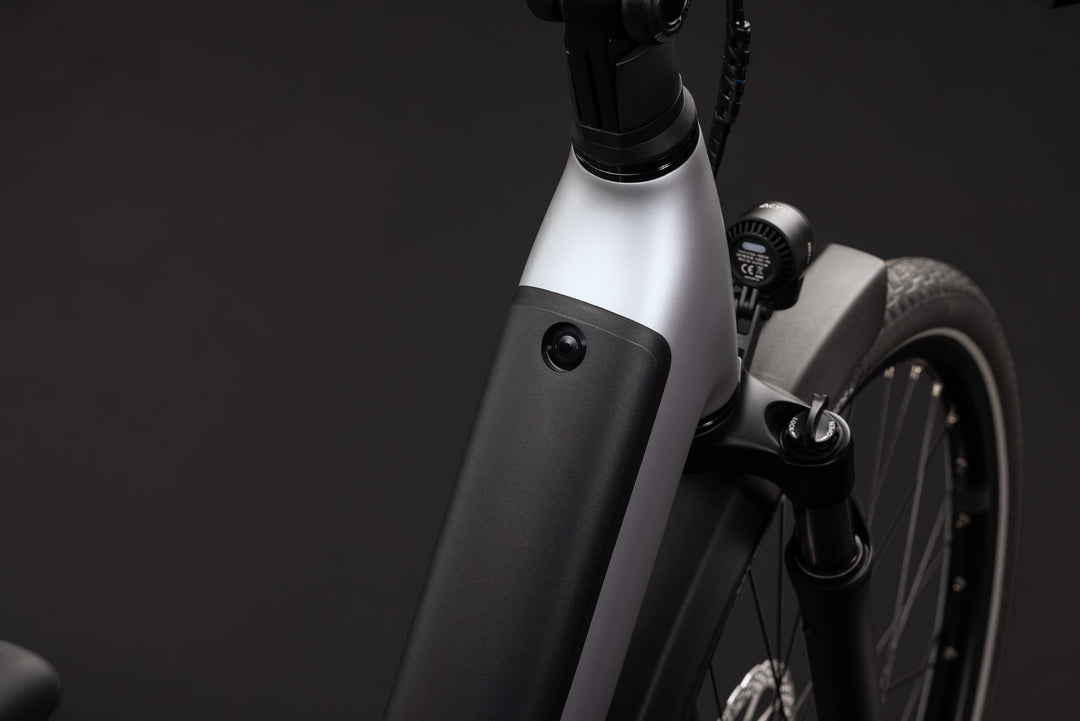 Cube Supreme Hybrid Deluxe Pro 600 Silverstar Reflex Easy Entry 2027 Electric Hybrid Bike