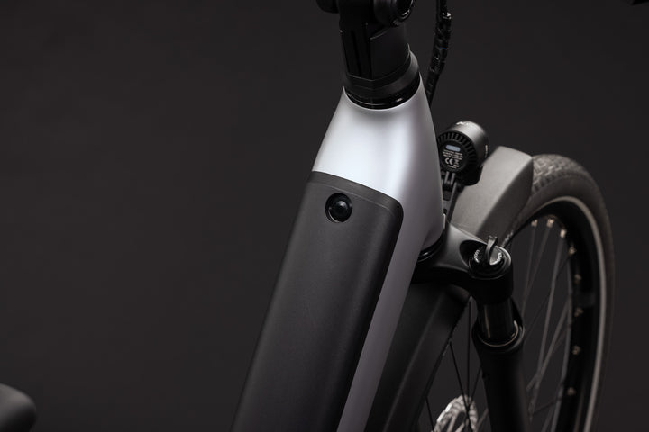 Cube Supreme Hybrid Deluxe Pro 600 Silverstar Reflex Easy Entry 2027 Electric Hybrid Bike
