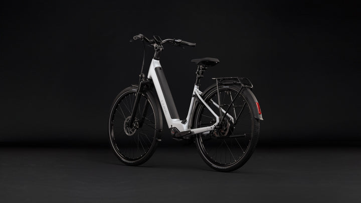 Cube Supreme Hybrid Deluxe Pro 600 Silverstar Reflex Easy Entry 2027 Electric Hybrid Bike