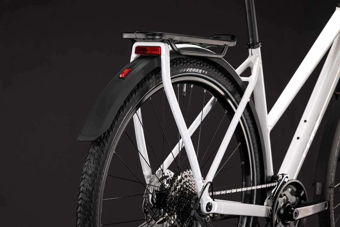 Cube Kathmandu Pro Metallicwhite Chrome Trapeze 2027 Hybrid Bike